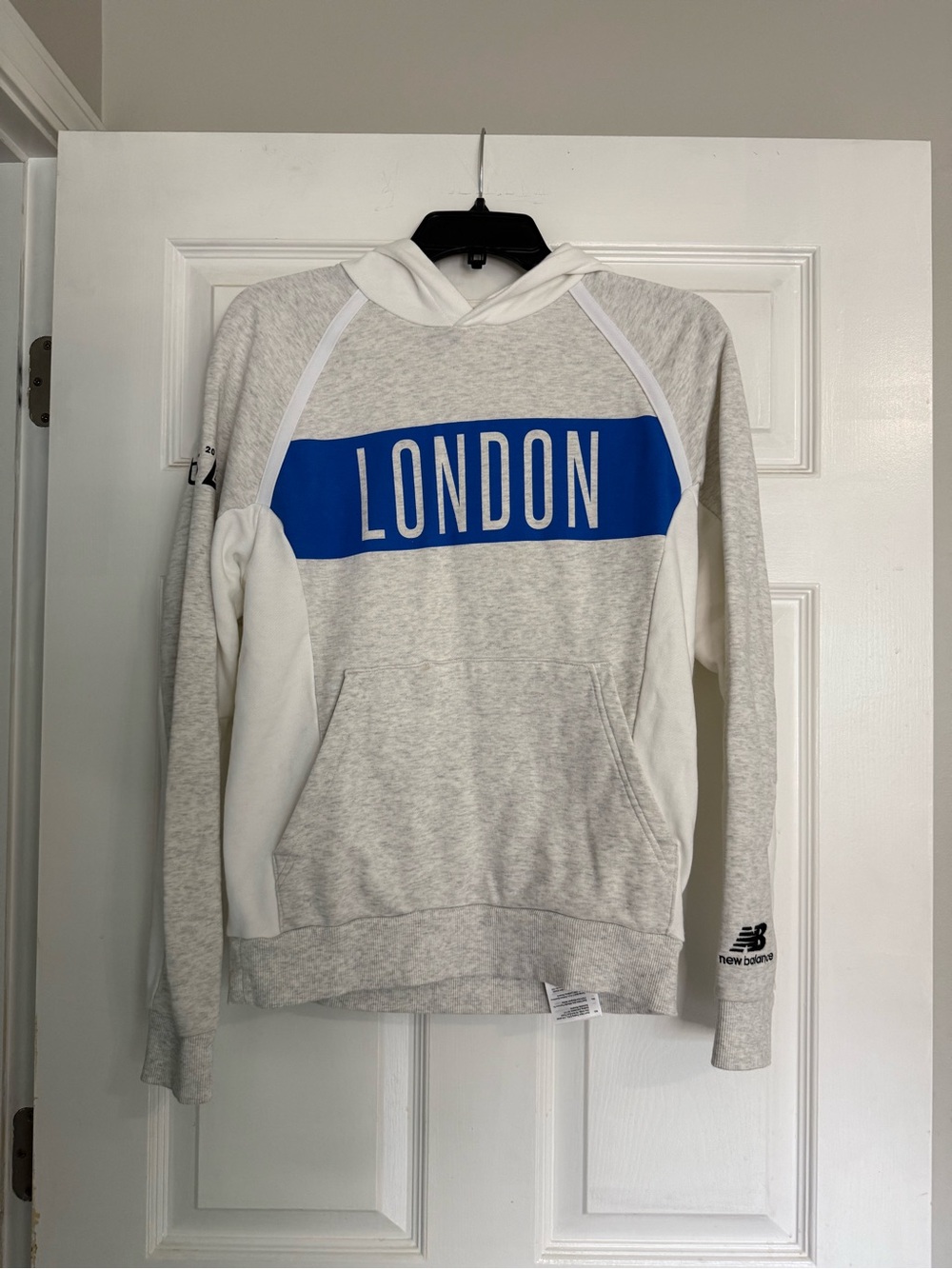 TCS Marathon 2022 Gray and Blue 'LONDON' Hooded Sweater